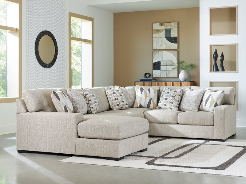 Laurelgrove Sectional with Chaise