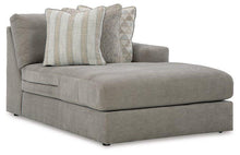 Load image into Gallery viewer, Avaliyah Sectional with Chaise