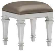 Load image into Gallery viewer, Avondale Vanity Stool in Silver 1646-14