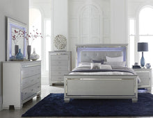 Load image into Gallery viewer, Allura Full Panel Bed in Silver 1916F-1